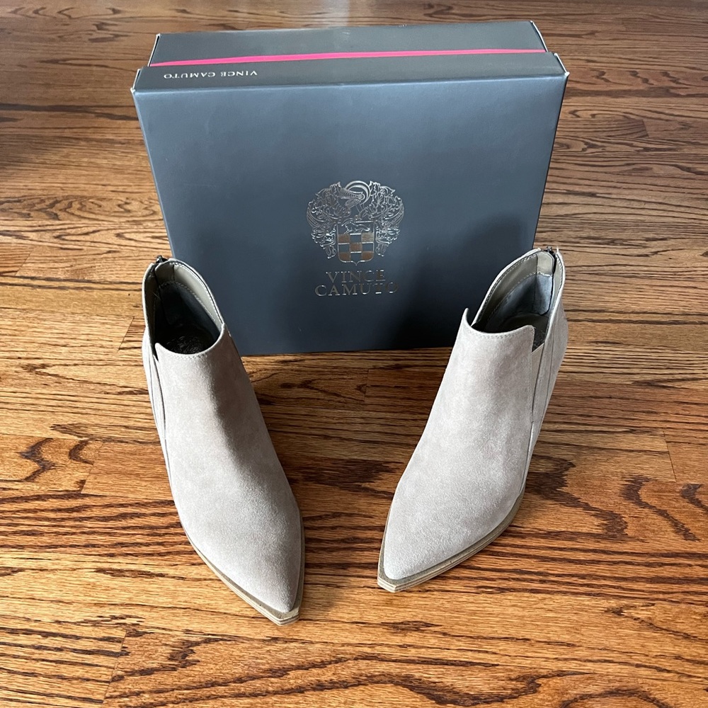 Vince Camito Gradina Bootie - Tuscan Taupe!!